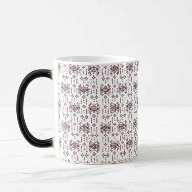 Mug Magic un arrière - plan blanc avec un motif rouge dessus (Gauche)