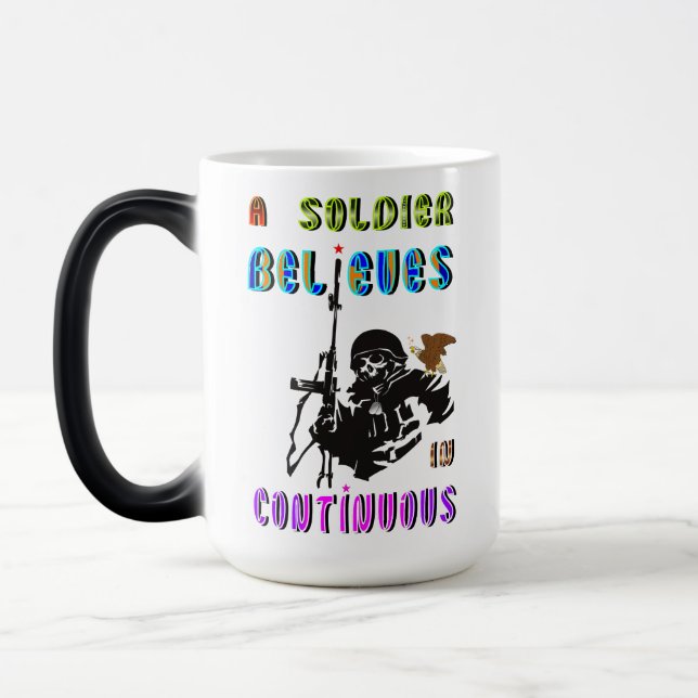 Mug Magic Un soldat croit en continu (Gauche)