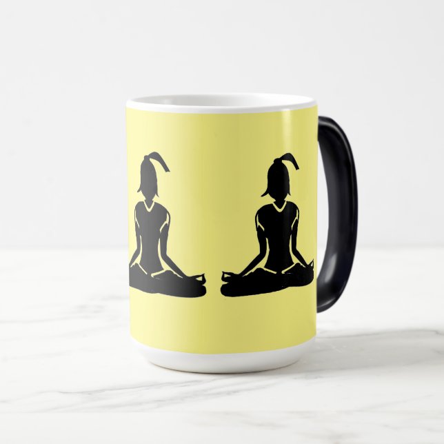 Mug Magic Yoga de morphing jaune (Devant droit)