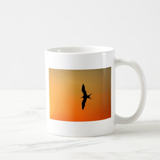 Mug Magnifique frégate oiseau volant coucher de soleil (Droite)