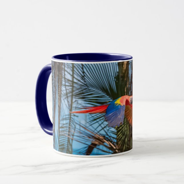 Mug Magnifique Scarlet Macaw dans les couleurs de rayo (Devant gauche)