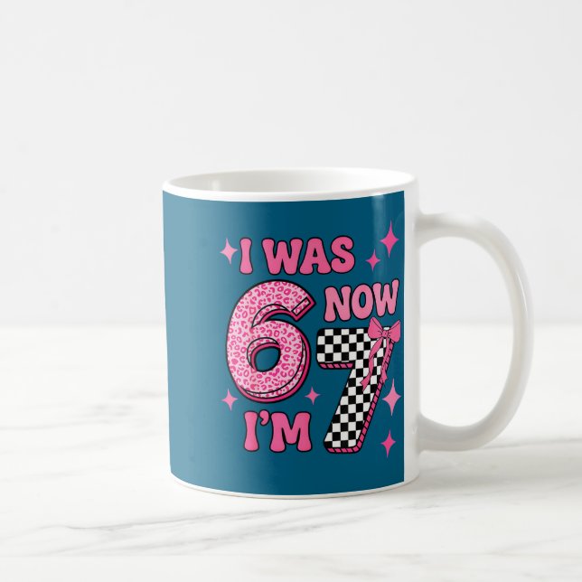 Mug Maintenant 6 7 67 Anniversaire Six (Droite)