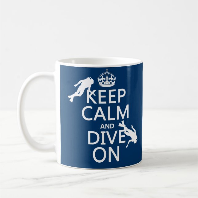 Mug Maintenez calme et le piqué (de scaphandre) sur (Gauche)