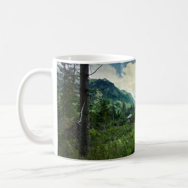 Mug Maison en bois, paysage de montagne. (Gauche)
