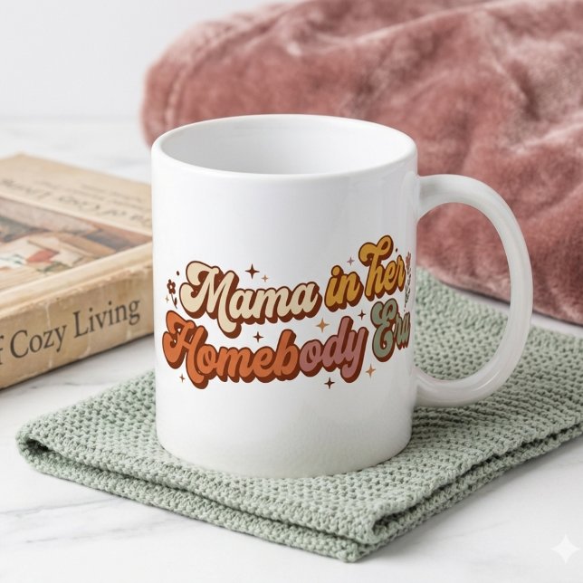 Mug Mama Rétro dans son esthétique d'ère de femme au f (Please Note: The primary image is a digital mockup for aesthetic display purposes. Please scroll thr)
