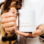 Mug Maman | Chic Boho Script et Coeur avec des noms d'<br><div class="desc">Cette tasse en terre cuite boho et élégante présente une typographie de script moderne qui dit "mama",  avec un coeur griffé chic. Un texte simple et élégant affiche les noms de vos enfants. Le cadeau parfait de la Fête des Mères pour votre maman préférée!</div>