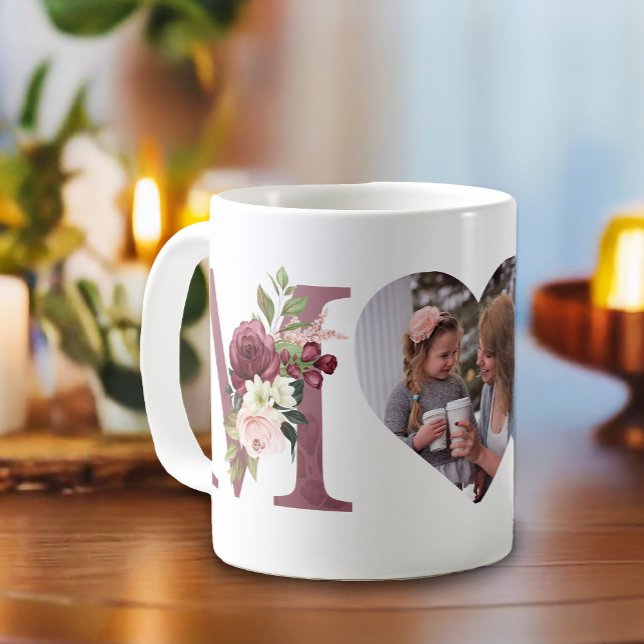 Mug Maman Floral Heart Photo Botanique (Give your mom a beautiful design with the word mug with watercolor floral on the M's)