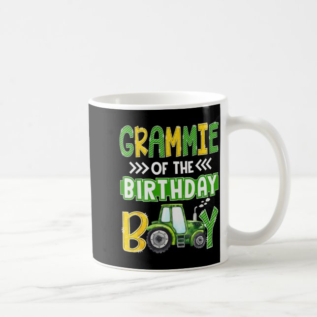 Mug Mamie du garçon d'anniversaire Tracteurs Camions d (Droite)