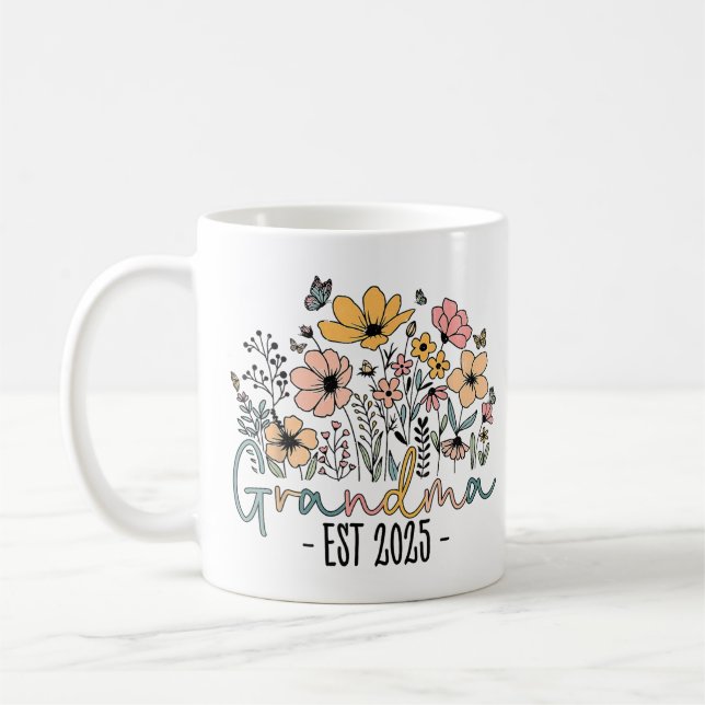 Mug Mamie Est 2025 Floral Nouvelle Mamie 2025 (Gauche)