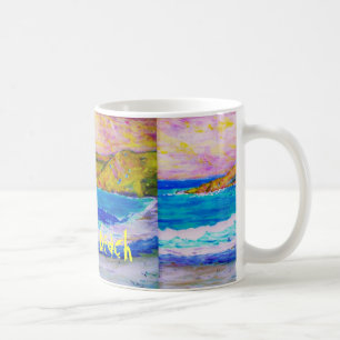 Mug marcher sur l'art de la plage