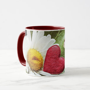Mug Marguerite romantique aux accents de coeur rouge