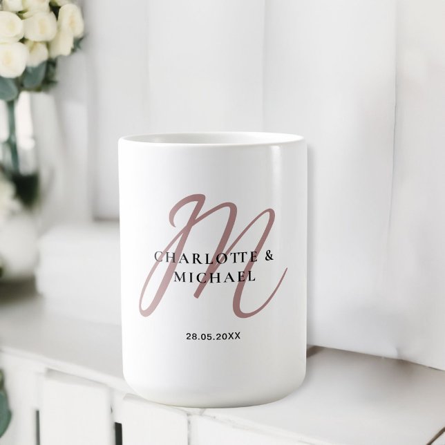 Mug Mariage monogramme simple, élégant (Simple, elegant, monogram wedding coffee mug.)