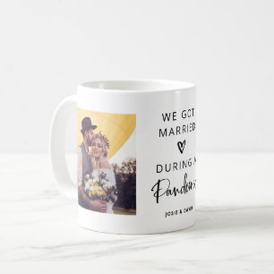 Mug Marié pendant une pandémie   Deux photos