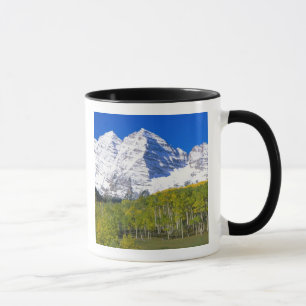 Mug Maroon Bells avec forêt de trembles en automne.