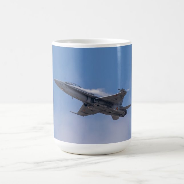 Mug McDonnell Douglas F/A-18 Hornet (Centre)