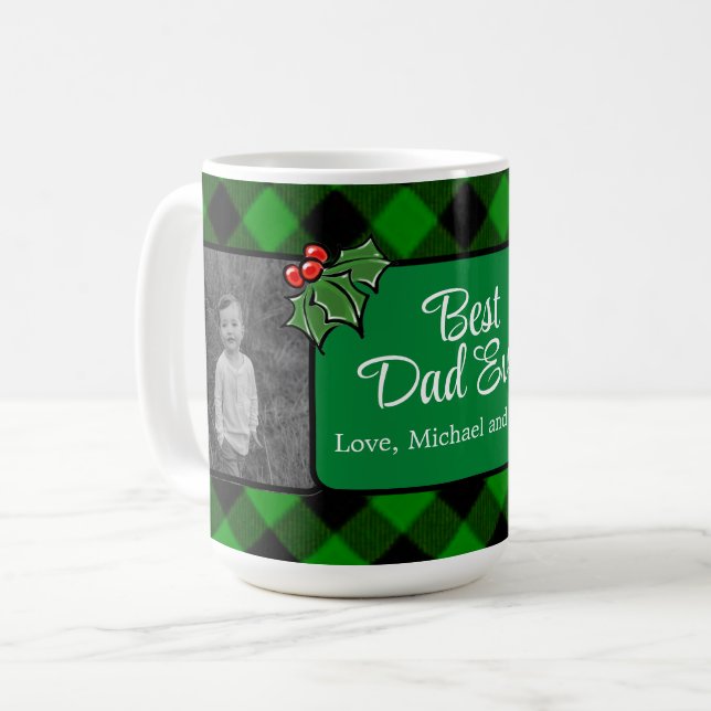Mug Meilleur papa de Noël classique vert Plaid Holly (Devant gauche)