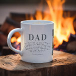 Mug Meilleur papa jamais | Collage de trois photos<br><div class="desc">Cette tasse simple et sucrée dit "Best Dad Ever" dans des caractères modernes et tendance avec un spot pour les noms et un message personnalisé. Trois modèles photo minimum de vos photos personnelles préférées pour un cadeau que tout le monde aimerait. La fête des pères est l'occasion parfaite de montrer...</div>