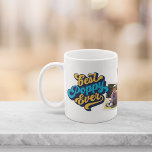Mug Meilleur Poppy jamais | Grand-père Photo<br><div class="desc">Rappelle à grand-père son meilleur statut de cette Fête des pères ou Journée des grands-parents. La tasse photo personnalisée comporte deux photos avec "Meilleur Poppy Ever" de chaque côté en lettres bleu et jaune rétro.</div>
