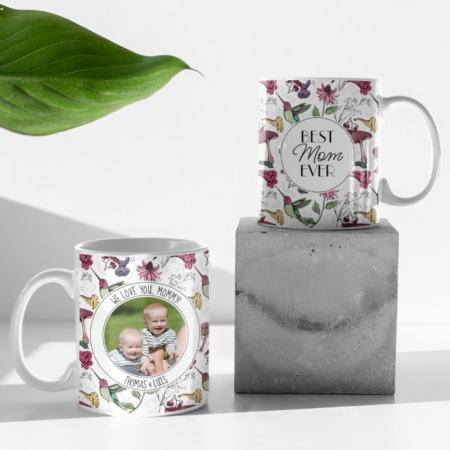 Mug Meilleure Maman Fleurs d'Hibiscus et de colibris (White Mug with Hand-Drawn Hummingbird, Flowers & Mushrooms. Custom Photo & 2 Personalized Texts.)