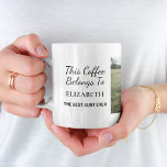 Mug Meilleure tante jamais photo personnalisée<br><div class="desc">Offrez à la meilleure tante un cadeau amusant avec cette tasse photo personnalisée. Personnalisez facilement avec une photo de famille préférée de ses nièces et neveux. Vous pouvez personnaliser "This Coffee Belongs to" à sa boisson chaude préférée (par exemple, thé, boisson, etc.) et "Best Tante Ever" à quelque chose de...</div>