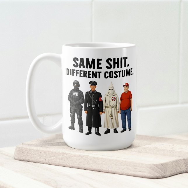 Mug Même Costume Différent (Créateur téléchargé)