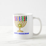 Mug Menorah lumineux<br><div class="desc">Un menorah lumineux de Hannukah avec les mots Hannukah heureux fait bon accueil aux vacances. Consommation heureuse de latke !</div>