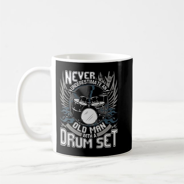 Mug Mens Never Underestimate An Old Man With A Drum Se (Gauche)