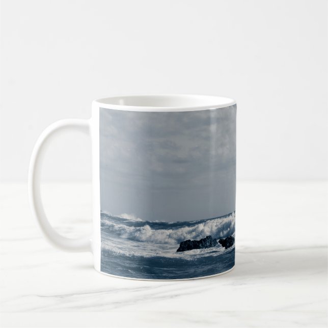 Mug Mer ionienne agitée par des vagues de mousse qui e (Gauche)