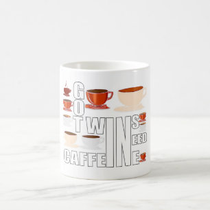 Mug mère de jumeaux a besoin de café