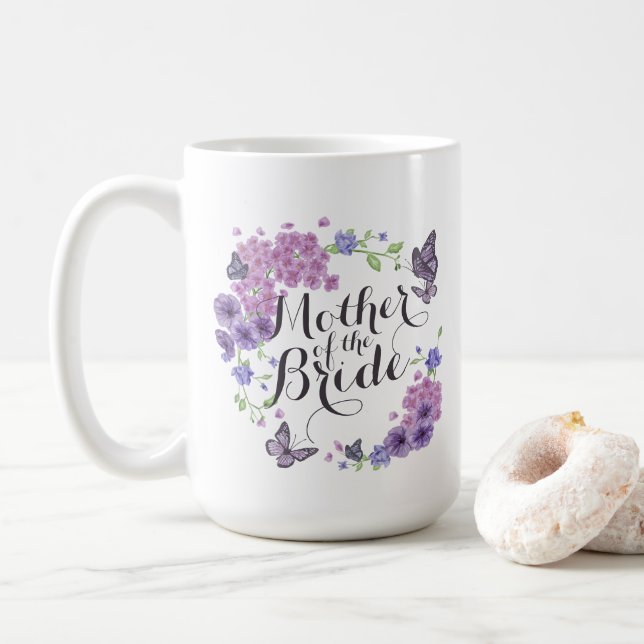 Mug Mère des papillons de jeune mariée épousant la (Avec donut)