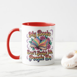 Mug Mes livres ne me jugent pas...