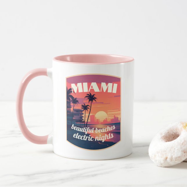 Mug Miami : belles plages, nuits électriques (Avec donut)