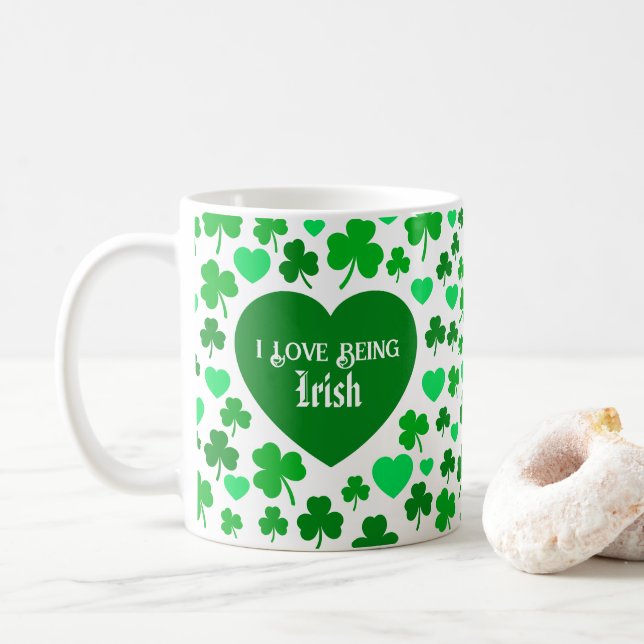 Mug Mignon Je Suis Irlandais Coeurs et Trèfles Verts (Avec donut)