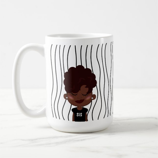 Mug Mignonne Femme Qui Soupçonne A Frappé De La Mug. C (Gauche)
