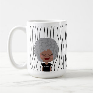Mug Mignonne Femme Qui Soupçonne A Frappé De La Mug. C