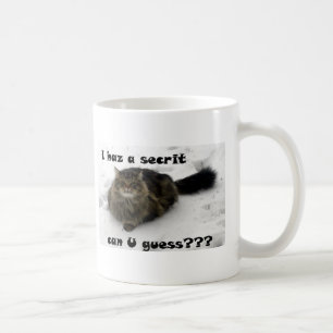 Mug Mischievous Maine Coon dans la neige