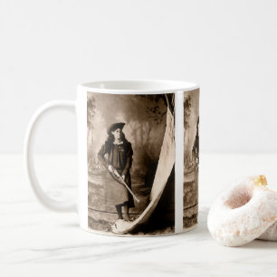 Mug Miss Annie Oakley avec pistolet, Portrait photo Vi