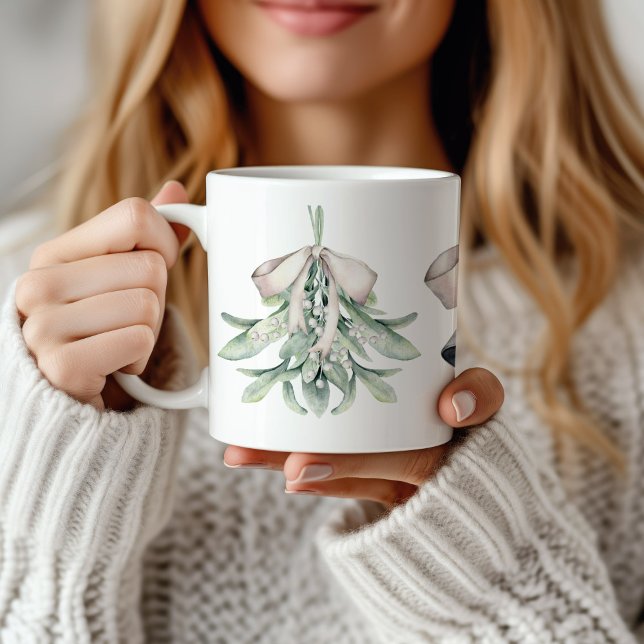 Mug Mistletoe et Clochettes d'Argent de Noël  (Mistletoe and Silver Bells Christmas Mug)