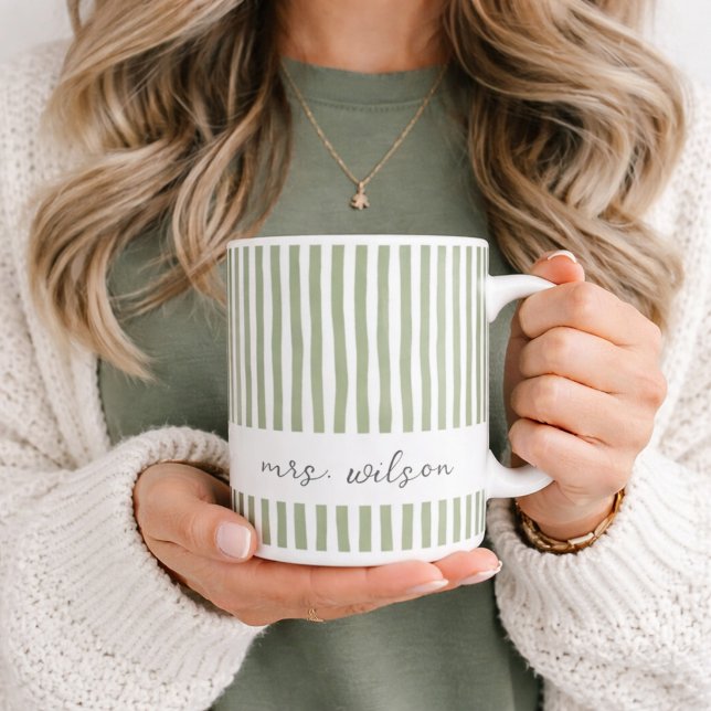 Mug Mme personnalisé à rayures vertes (Créateur téléchargé)