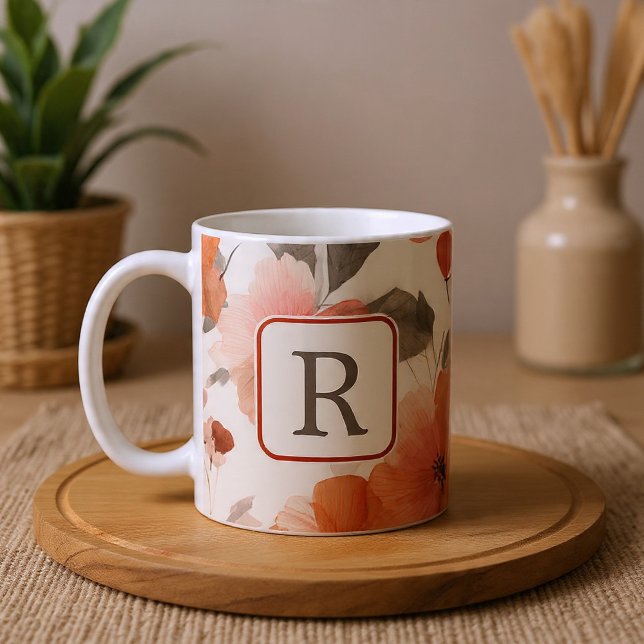 Mug Modèle de monogramme de jolie fleur personnalisé (Pretty Flower Monogram Template Personalized Coffee Mug by Ricaso. A feminine monogrammed mug)