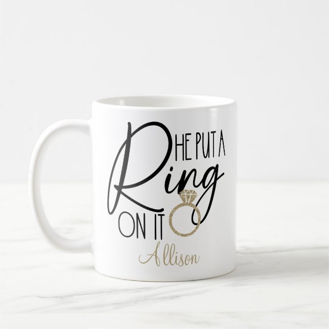 Mug Moderne Or Noir Nom Il lui a passé la bague au doi (Gauche)