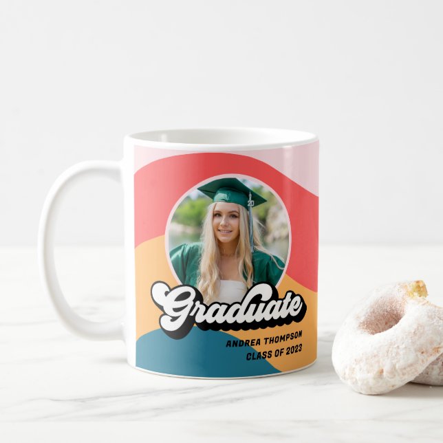Mug Moderne Retro les années 70 Super Graduation Photo (Avec donut)