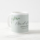 Mug Moins moderne eucalyptus servante d'honneur mariag<br><div class="desc">Moderne minimaliste eucalyptus femme d'honneur mariage sauge design mug vert.</div>