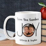 Mug Mon amour, grand-mère Photo personnalisée<br><div class="desc">Ajoutez votre photo et votre nom à cette tasse moderne pour grand-mères,  avec les mots "Aimez votre grand-mère" Fait un cadeau parfait pour garder le souvenir.</div>