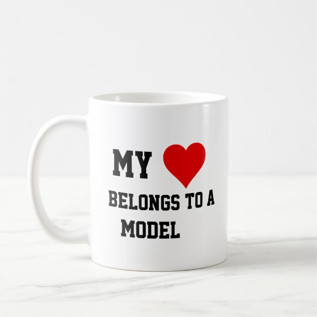 Mug Mon Appartient à un Modèle (Gauche)