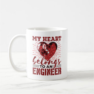 Mug Mon cœur appartient à une femme ingénieure petite