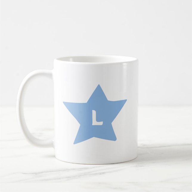 Mug Monogramme à une lettre sur une étoile gribouillée (Gauche)