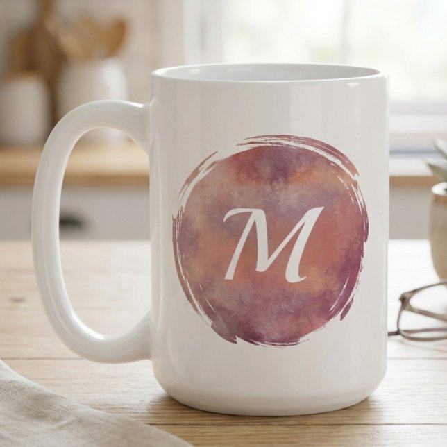 Mug Monogramme au trait de pinceau aquarelle chaud (Elegant watercolor abstract in warm earth tones; a beautiful, thoughtful gift for her.)