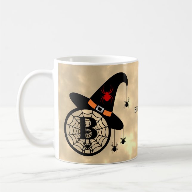 Mug Monogramme B Halloween Sky Witch Nom des araignées (Gauche)