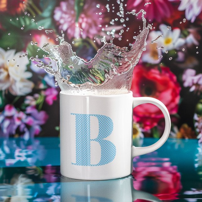 Mug Monogramme Bébé Bleu et Blanc à pois (Baby Blue and White Polka Dot Monogram Coffee Mug)